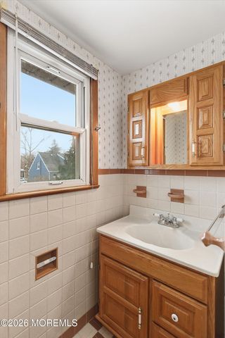 2062 Valley Avenue, Scotch Plains, NJ 07076