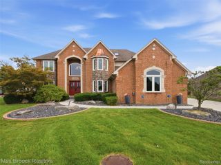 15291 Dorothy Drive, Macomb Township, MI 48042