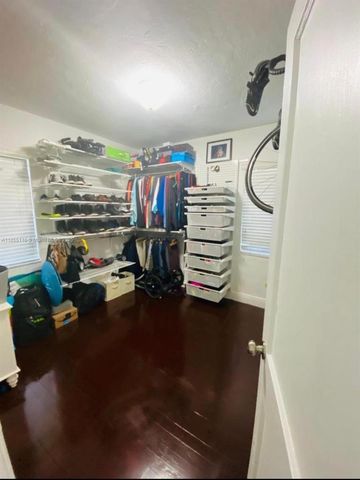 702 Boabadilla St, Coral Gables, FL 33134