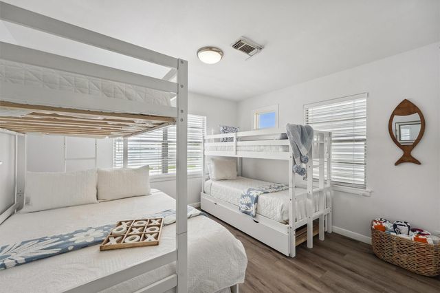 16519 Blackbeard Road, Jamaica Beach, TX 77554