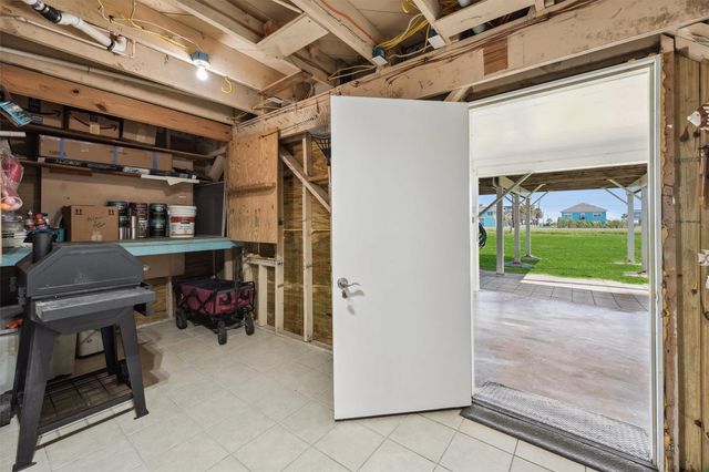 16519 Blackbeard Road, Jamaica Beach, TX 77554