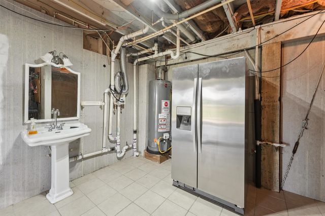 16519 Blackbeard Road, Jamaica Beach, TX 77554