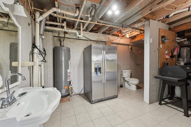 16519 Blackbeard Road, Jamaica Beach, TX 77554