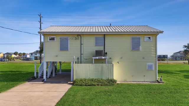 16519 Blackbeard Road, Jamaica Beach, TX 77554