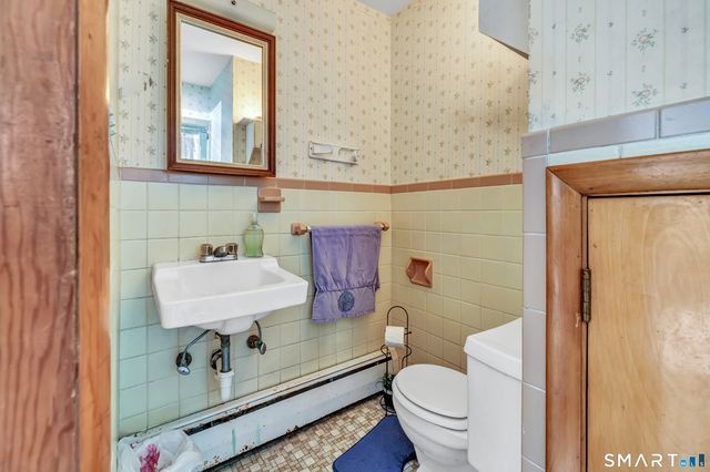 334 Middletown Avenue, North Haven, CT 06473