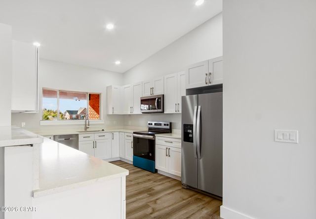 6345 Oak Knoll Road, Panama City, FL 32404