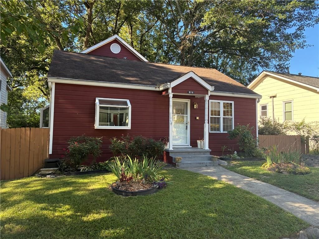 816 Berkeley NW Avenue, Atlanta, GA 30318