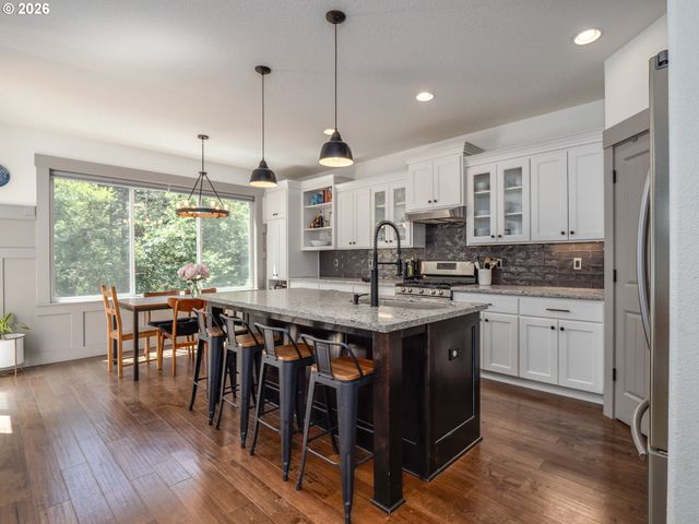 3526 Sw ARNOLD St, Portland, OR 97219
