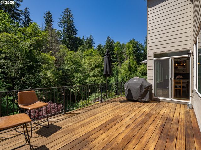 3526 Sw ARNOLD St, Portland, OR 97219