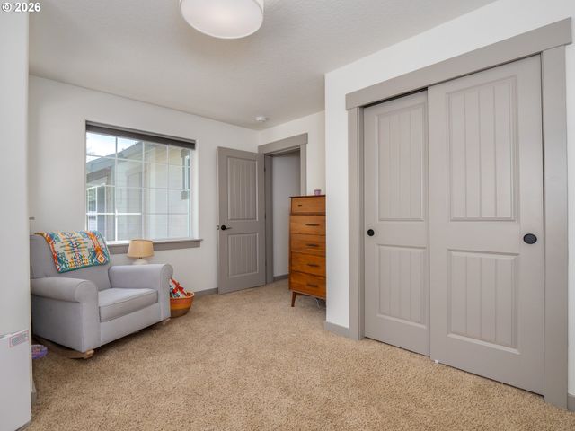3526 Sw ARNOLD St, Portland, OR 97219