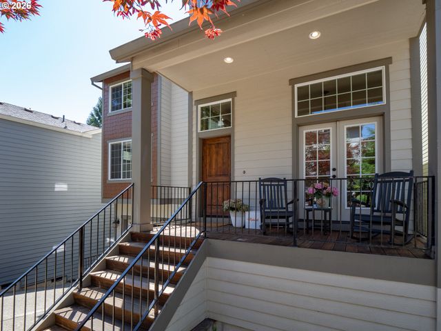 3526 Sw ARNOLD St, Portland, OR 97219