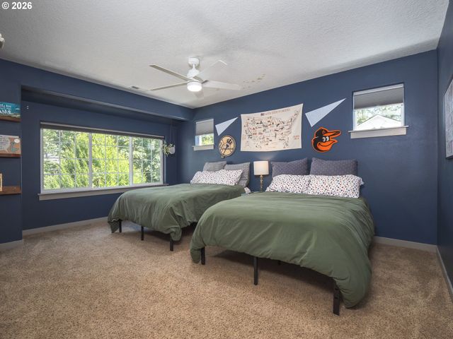 3526 Sw ARNOLD St, Portland, OR 97219