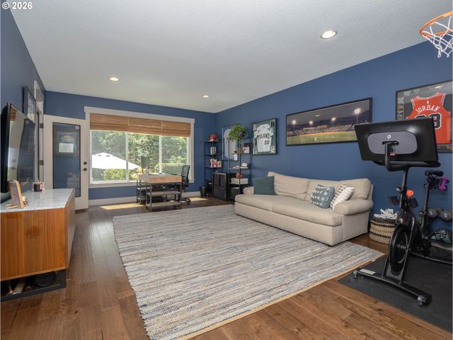 3526 Sw ARNOLD St, Portland, OR 97219