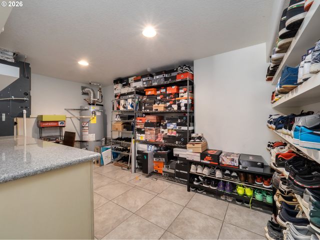 3526 Sw ARNOLD St, Portland, OR 97219