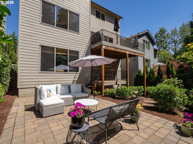 3526 Sw ARNOLD St, Portland, OR 97219