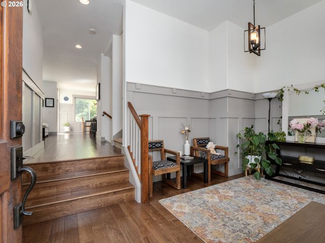 3526 Sw ARNOLD St, Portland, OR 97219