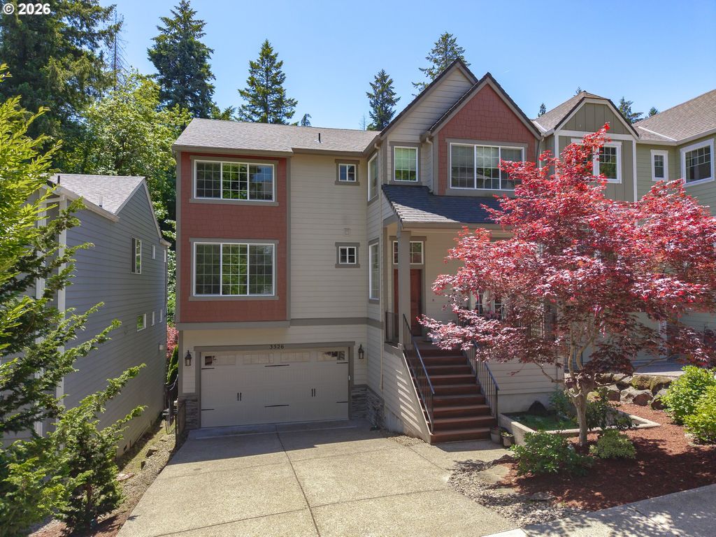 3526 Sw ARNOLD St, Portland, OR 97219