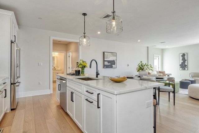 62 Foundry St 309, Wakefield, MA 01880