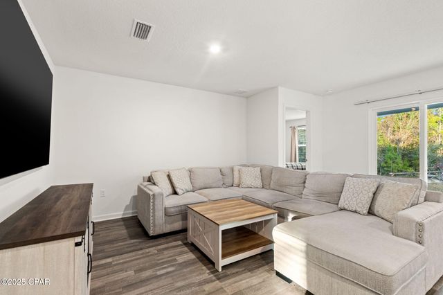 3987 Oxford Avenue, Chipley, FL 32428