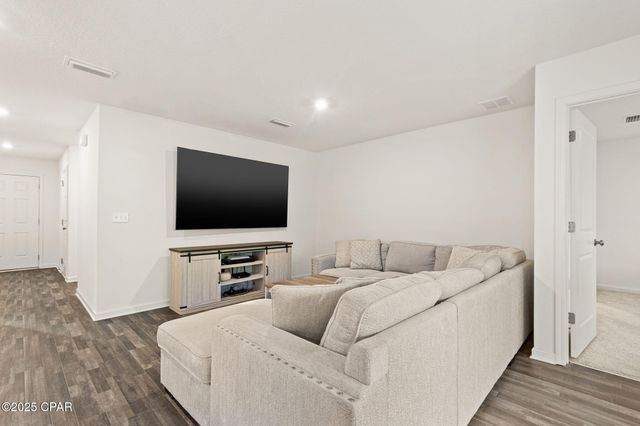 3987 Oxford Avenue, Chipley, FL 32428