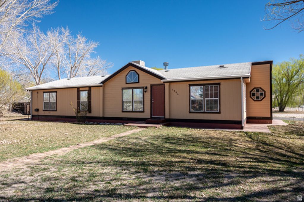 4384 N DRIFTWOOD LN, Enoch, UT 84721