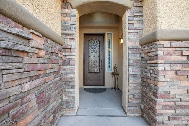 1137 Glistening Point Avenue, Henderson, NV 89015