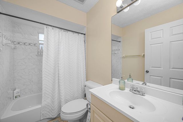 414 SW Lakehurst Dr, Port St Lucie, FL 34983