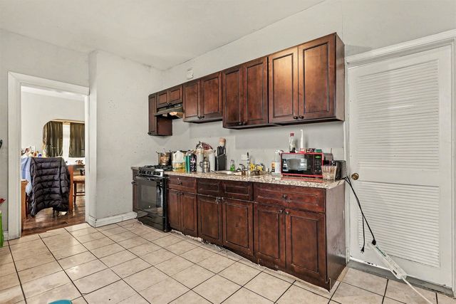 32 W 110th Place, Chicago, IL 60628