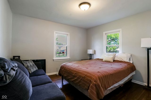 70 S 5th Avenue, Beech Grove, IN 46107