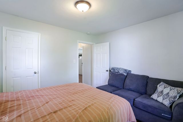 70 S 5th Avenue, Beech Grove, IN 46107