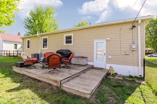 70 S 5th Avenue, Beech Grove, IN 46107