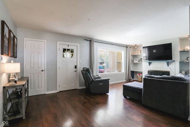 70 S 5th Avenue, Beech Grove, IN 46107