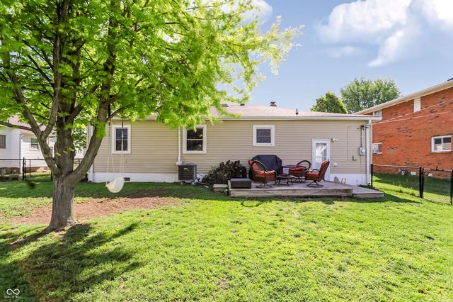 70 S 5th Avenue, Beech Grove, IN 46107