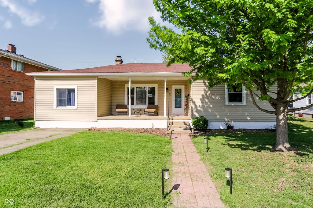 70 S 5th Avenue, Beech Grove, IN 46107