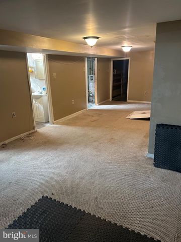 8533 BUSTLETON AVE, Philadelphia, PA 19152