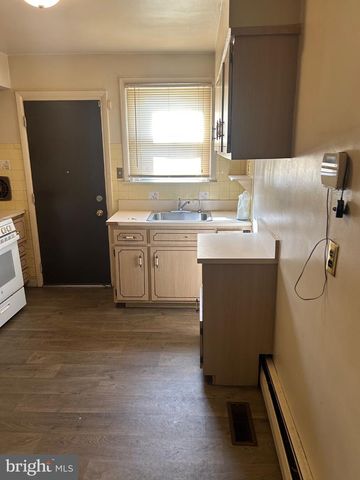 8533 BUSTLETON AVE, Philadelphia, PA 19152
