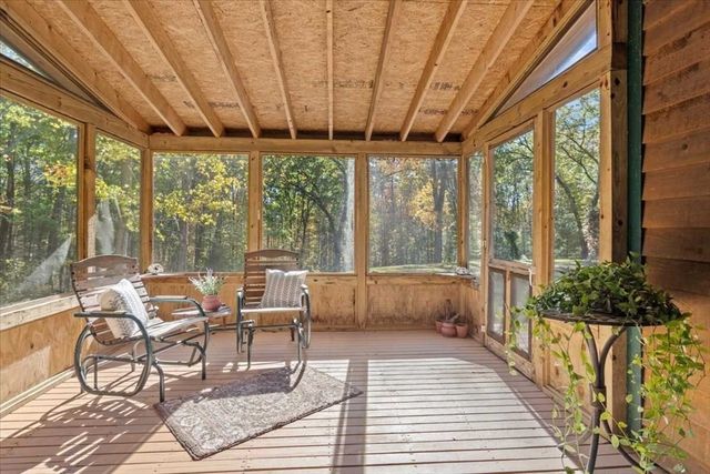 193 Nichewaug Rd, Petersham, MA 01366