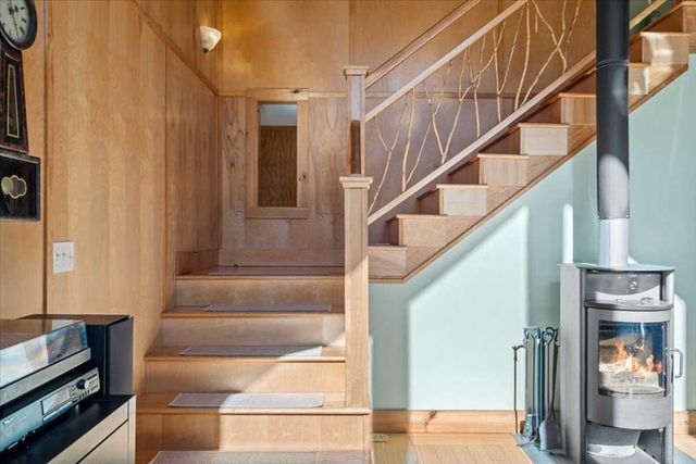 193 Nichewaug Rd, Petersham, MA 01366