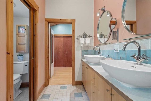 193 Nichewaug Rd, Petersham, MA 01366