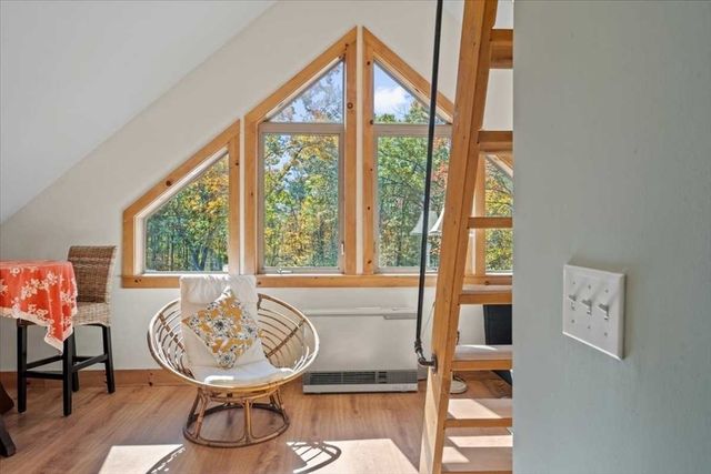 193 Nichewaug Rd, Petersham, MA 01366