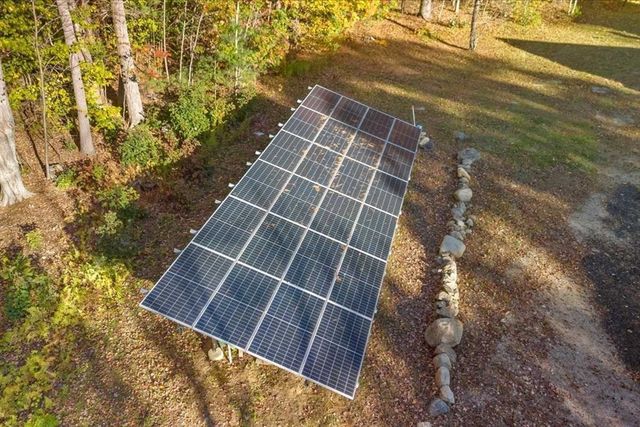 193 Nichewaug Rd, Petersham, MA 01366