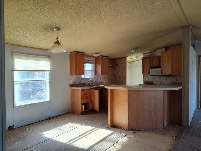 5445 Sun Meadow Circle, Granbury, TX 76049