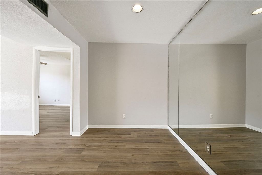 904 University Oaks Boulevard 148, College Station, TX 77840 — photo 3