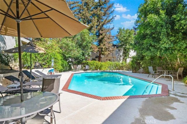 5704 Skyview Way A, Agoura Hills, CA 91301