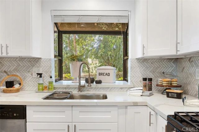 5704 Skyview Way A, Agoura Hills, CA 91301