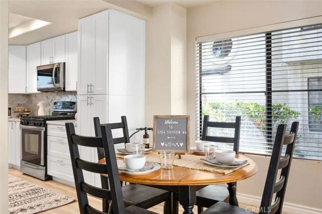 5704 Skyview Way A, Agoura Hills, CA 91301