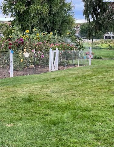 97218 N Northstar Prne, West Richland, WA 99353