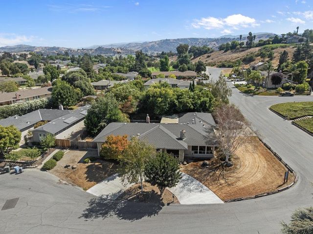 15 Carol Anns Court, Hollister, CA 95023