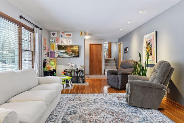 16600 Canterbury Drive, Minnetonka, MN 55345