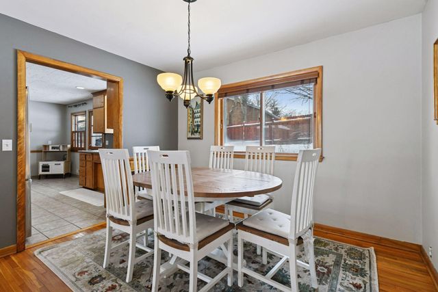 16600 Canterbury Drive, Minnetonka, MN 55345